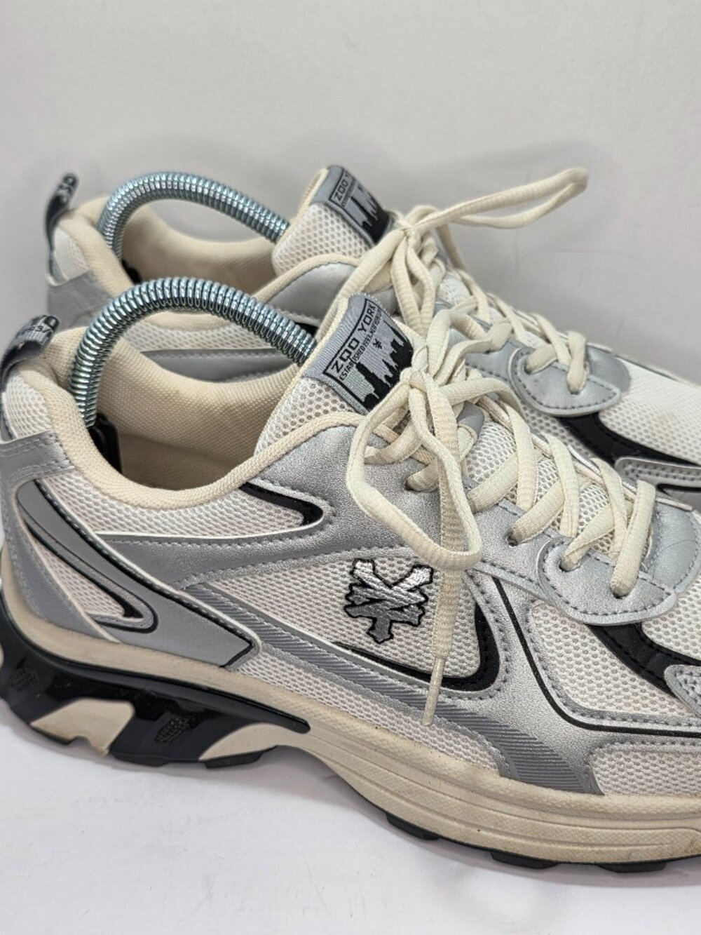 Zoo York Breathable Chunky Retro Look Sneakers White and Silver 9.5